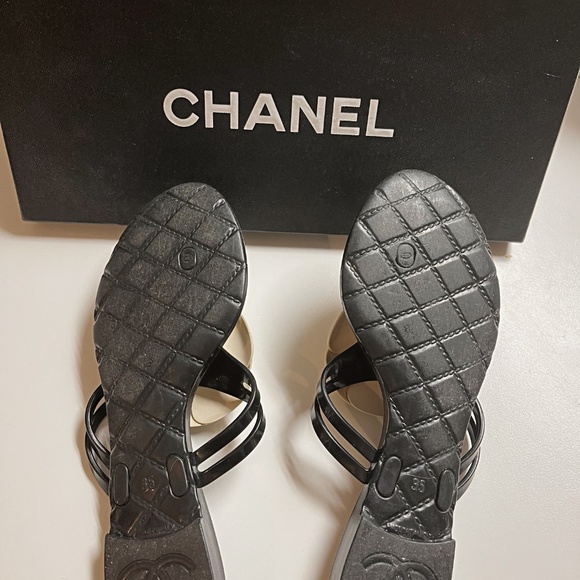 Chanel Camelia Thong Slides in Black Jelly PVC - Picture 4 of 4